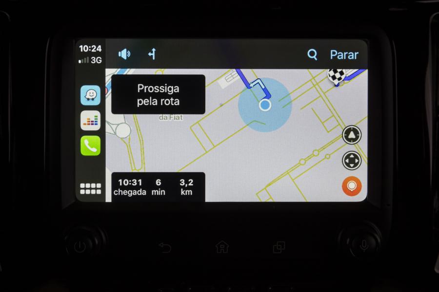 Детали интерьера Fiat Toro Ultra (226) 2019 года  (фото 13 из 21)